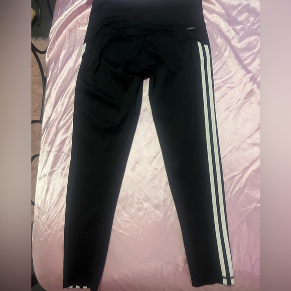 Adidas three stripe climate leggings super comfortable barley used size medium - Picture 2 of 2